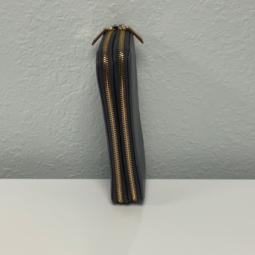 Wallet - Picture 2 of 3